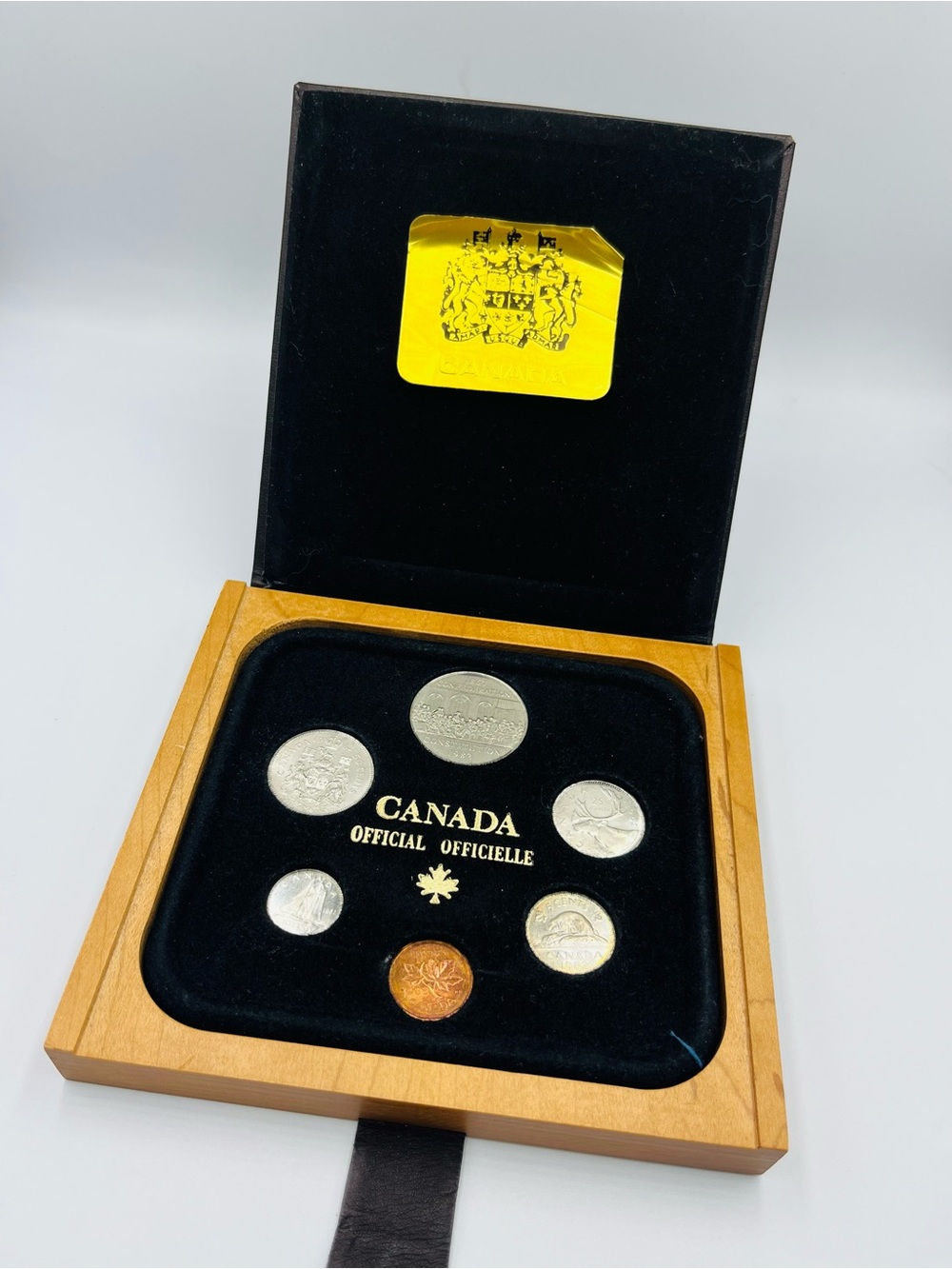 Canada Official Coin Set in Black and Wood Presentation Case